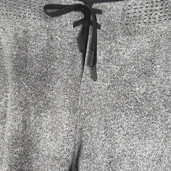 Lululemon Current State Short 9" Size 31 Carbon Mist Graphite Grey SS-2080 - Picture 3 of 8